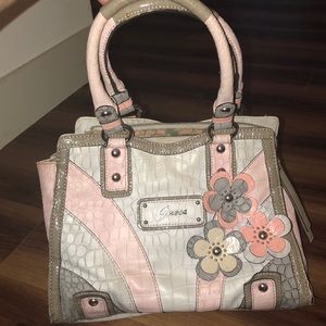 Guess Shoulder Bag